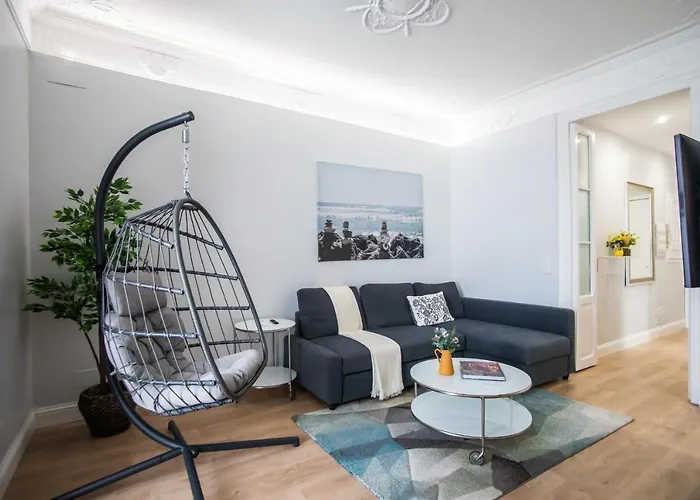 Apartment Tendency Miro 6